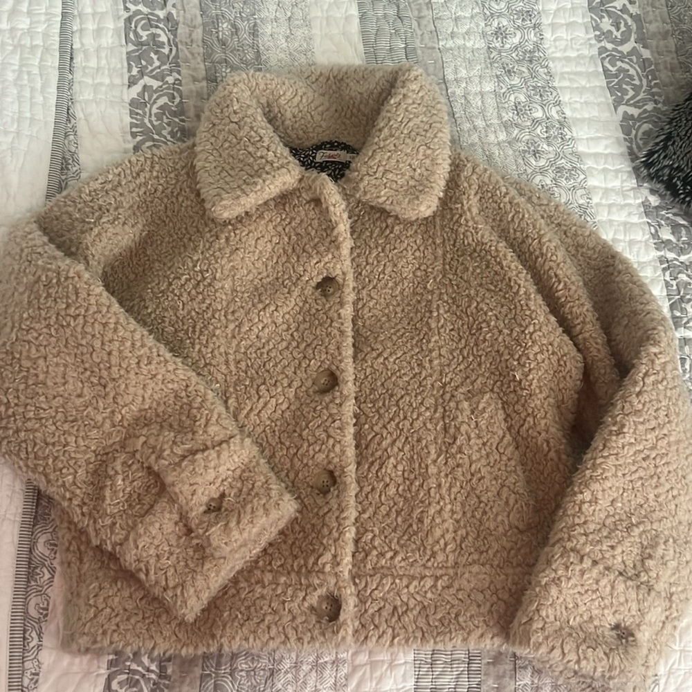 Women's Cream Sherpa Jacket